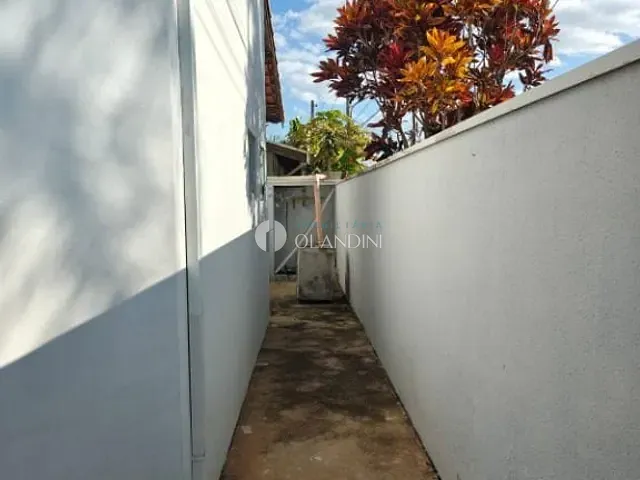 Casa com 336m² 4 quartos e 2 banheiros, à venda, no bairro Centro em Artur Nogueira