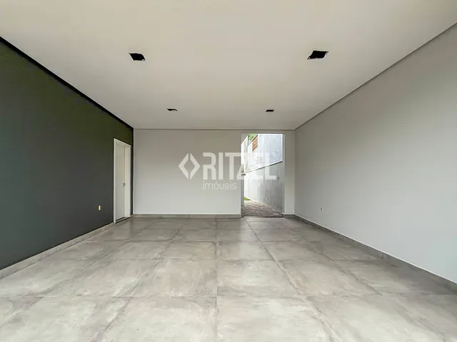 Casa 3 quartos e 3 banheiros, à venda, no bairro Jardim Mauá em Novo Hamburgo