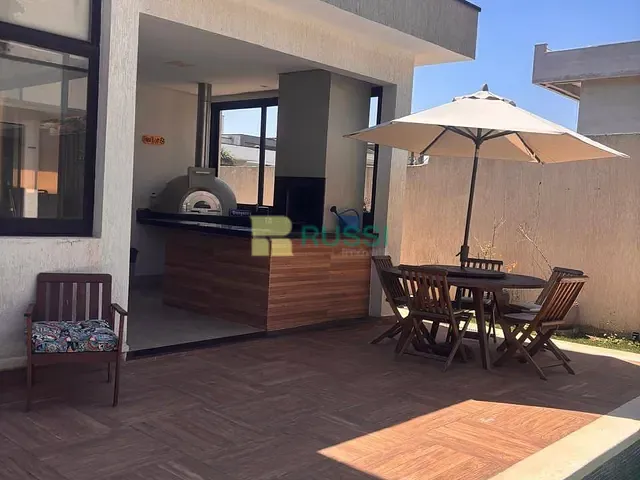 Casa 3 quartos e 4 banheiros, à venda, no bairro Condomínio Residencial Jaguary em São José dos Campos