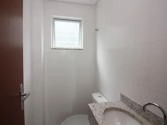 Casa com 70m² 3 quartos e 1 banheiro, para alugar, no bairro Pilarzinho em Curitiba