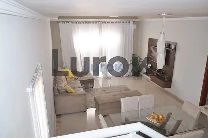 Casa, 4 quartos, 223 m² - Foto 3