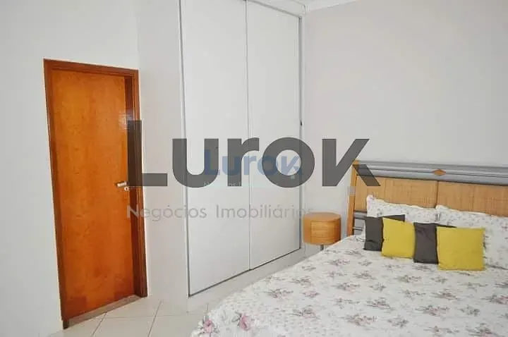 Casa, 4 quartos, 223 m² - Foto 11