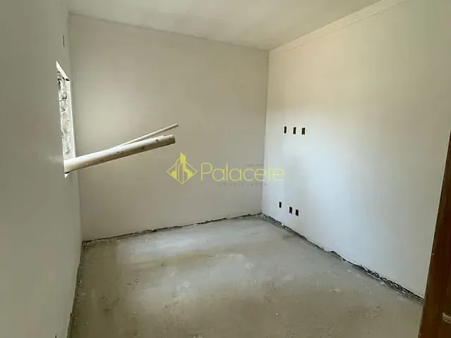 Casa 3 quartos e 2 banheiros, à venda, no bairro Res. Santa Clara em Pindamonhangaba