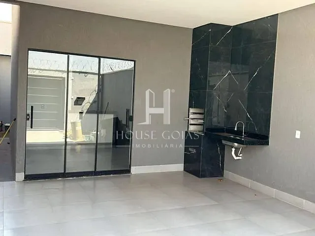 Casa com 150m² 3 quartos e 1 banheiro, à venda, no bairro Residencial Recanto das Garças em Goiânia