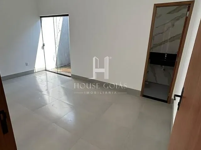 Casa com 150m² 3 quartos e 1 banheiro, à venda, no bairro Residencial Recanto das Garças em Goiânia