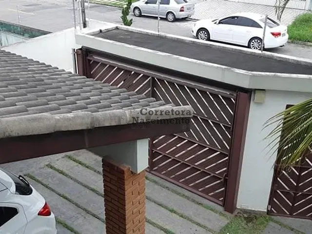Casa com 350m² 3 quartos e 5 banheiros, à venda, no bairro Jardim Santa Maria em Jacareí