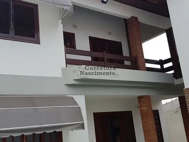 Casa com 350m² 3 quartos e 5 banheiros, à venda, no bairro Jardim Santa Maria em Jacareí