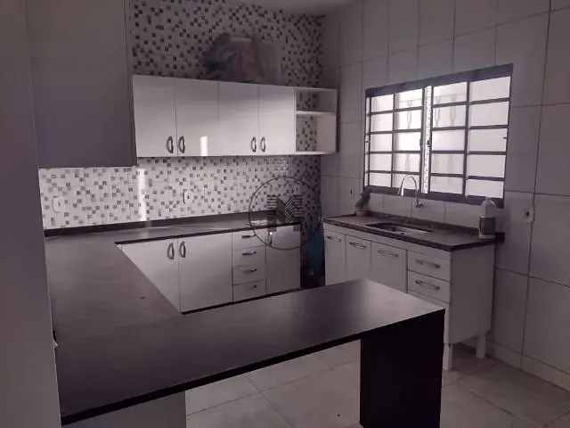 Casa com 400m² 3 quartos e 2 banheiros, para alugar, no bairro Chácaras São Manoel em Guaratinguetá