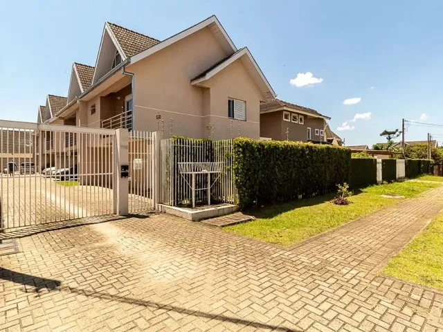 Casa com 142m² 3 quartos e 3 banheiros, à venda, no bairro Santa Felicidade em Curitiba