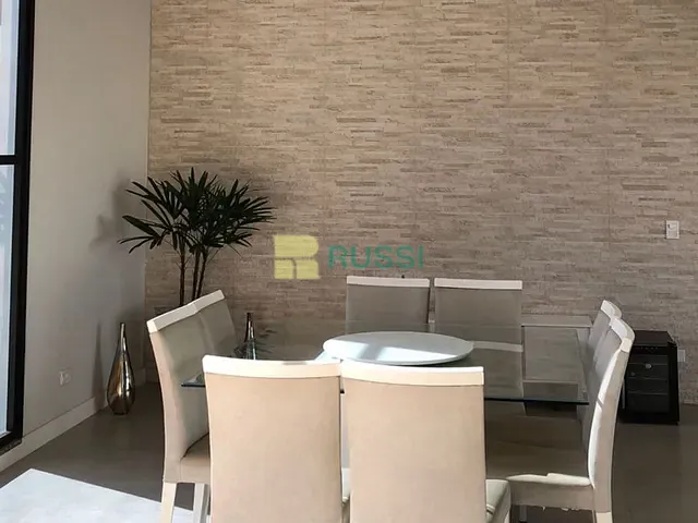 Casa com 358m² 5 quartos e 4 banheiros, à venda, no bairro Lotamento Floresta em São José dos Campos