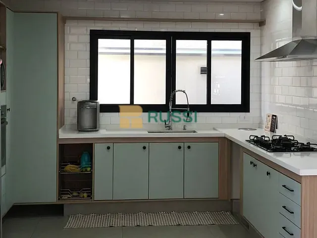 Casa com 358m² 5 quartos e 4 banheiros, à venda, no bairro Lotamento Floresta em São José dos Campos