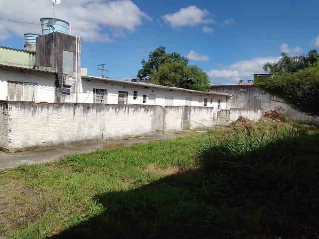 Casa com 600m² 3 quartos e 3 banheiros, à venda, no bairro Fragata em Pelotas
