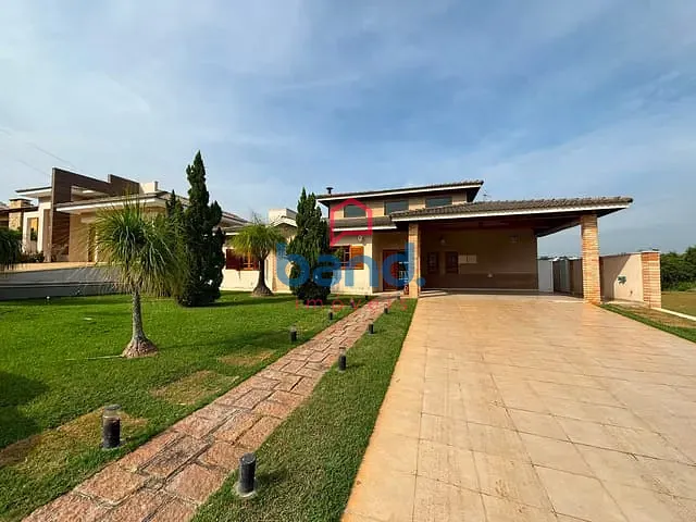 Casa 3 quartos e 4 banheiros, à venda, no bairro Portal dos Bandeirantes I em Porto Feliz