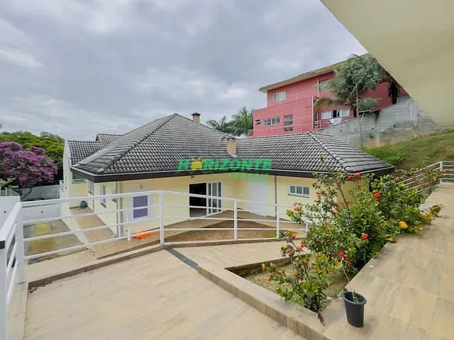 Casa 6 quartos e 7 banheiros, à venda ou para alugar, no bairro Jardim Rio Comprido em Jacareí