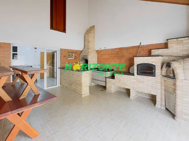 Casa 6 quartos e 7 banheiros, à venda ou para alugar, no bairro Jardim Rio Comprido em Jacareí