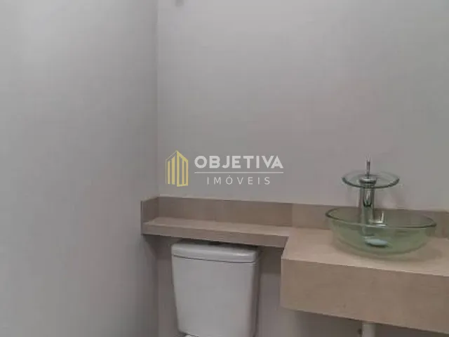 Casa 2 quartos e 3 banheiros, à venda, no bairro Hípica em Porto Alegre