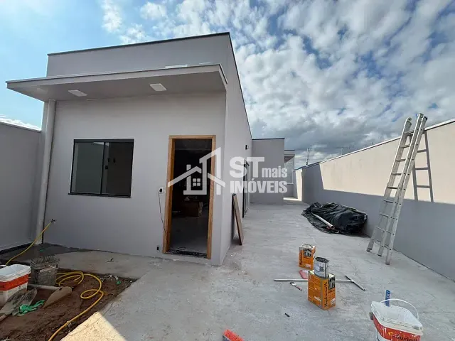 Casa 2 quartos e 1 banheiro, à venda, no bairro Jardim Heloísa em Andradas