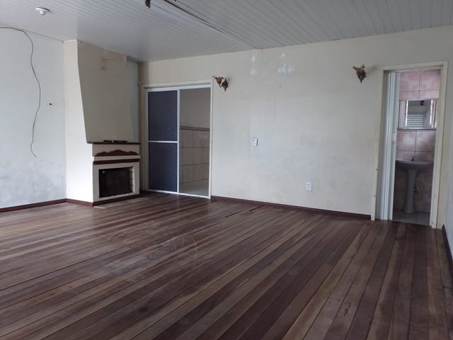 Foto do Casa - Fragata, Pelotas: Casa à Venda com 2 Dormitórios, 2 Banheiros e Área de Lazer com Churrasqueira. Agende sua Visita! | UP Imóveis