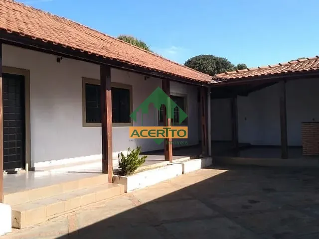 Casa com 449m² 3 quartos e 3 banheiros, à venda, no bairro São Vicente em Araçatuba