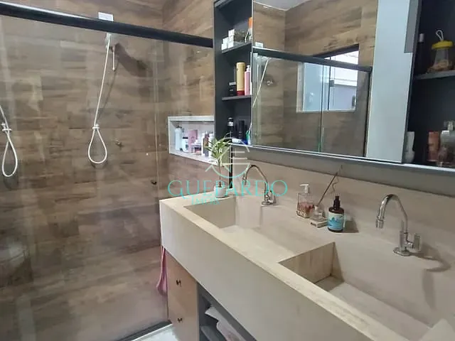 Casa com 325m² 3 quartos e 3 banheiros, à venda, no bairro Residencial das Torres em Cambé