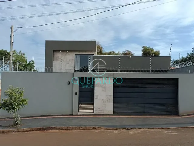 Casa com 325m² 3 quartos e 3 banheiros, à venda, no bairro Residencial das Torres em Cambé