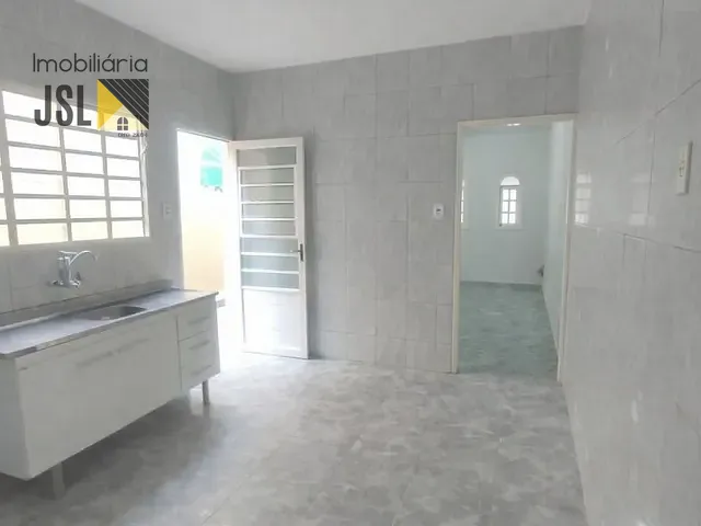 Casa com 120m² 2 quartos e 1 banheiro, à venda, no bairro Vila Antônio Augusto Luiz em Caçapava