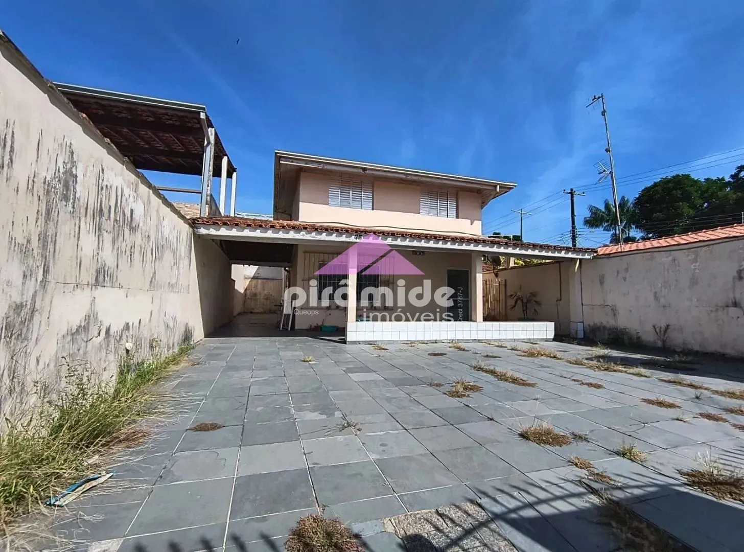 Casa, 5 quartos, 200 m² - Foto 1