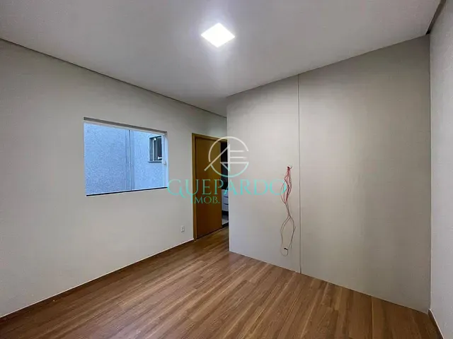Casa com 147m² 3 quartos e 2 banheiros, para alugar, no bairro Jardim Belo Horizonte em Londrina