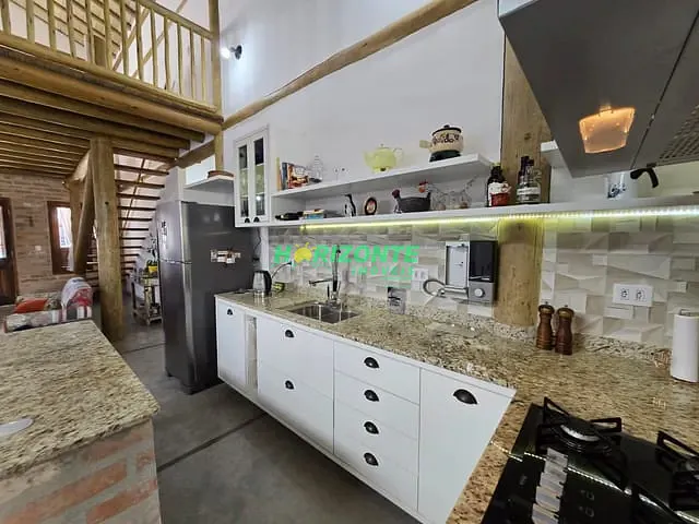 Casa 2 quartos e 3 banheiros, à venda, no bairro Urbanova em São José dos Campos