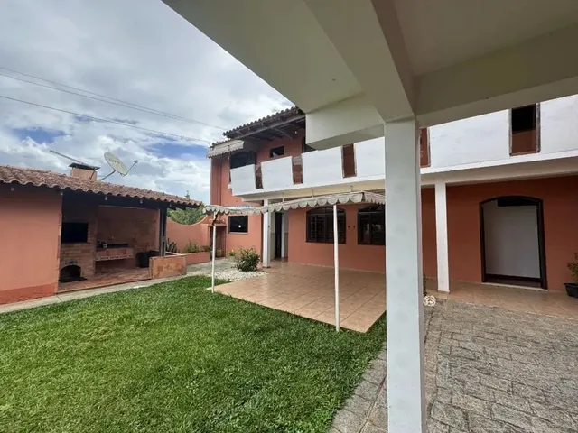 Casa com 280m² 3 quartos e 2 banheiros, para alugar, no bairro Santo Inácio em Curitiba