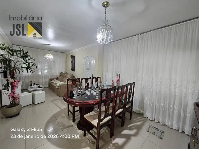 Casa 3 quartos e 2 banheiros, à venda, no bairro Vila Santos em Caçapava