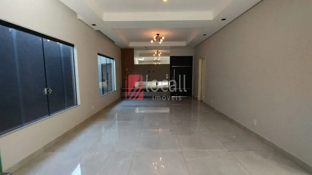 Casa com 4 quartos à venda, 250m² — foto 3 de 28