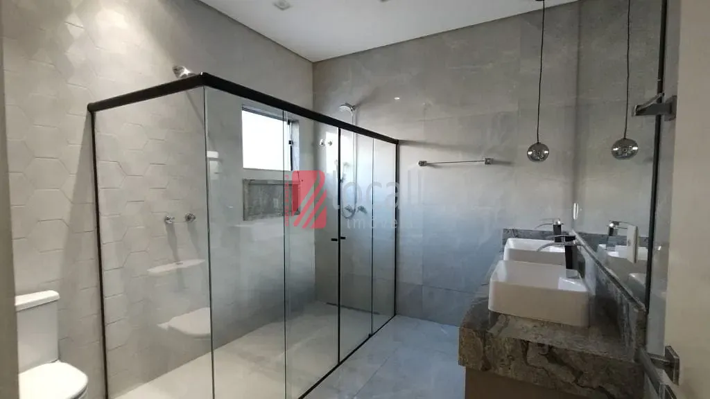 Casa com 4 quartos à venda, 250m² — foto 21 de 28