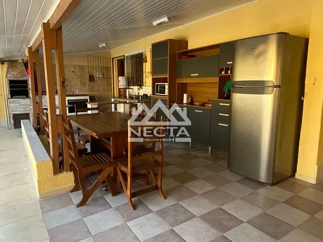 Casa com 350m² 3 quartos e 3 banheiros, à venda, no bairro Martim de Sá em Caraguatatuba