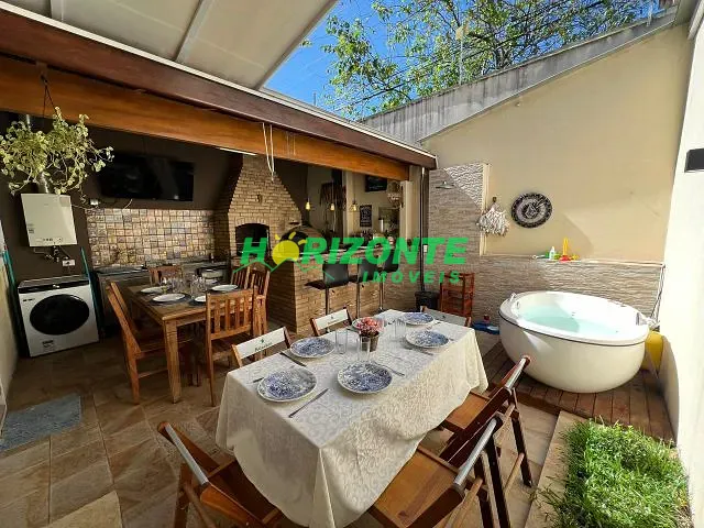 Casa com 150m² 3 quartos e 2 banheiros, à venda, no bairro Jardim das Indústrias em São José dos Campos