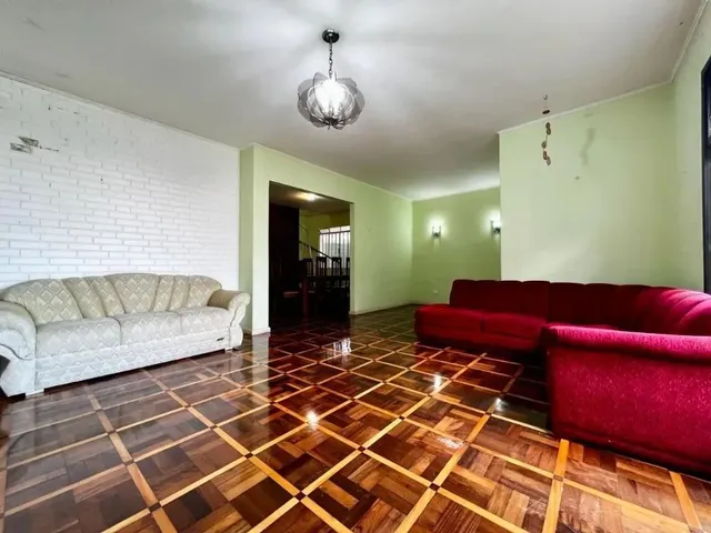 Casa com 364m² 4 quartos e 4 banheiros, à venda, no bairro Centro Cívico em Curitiba