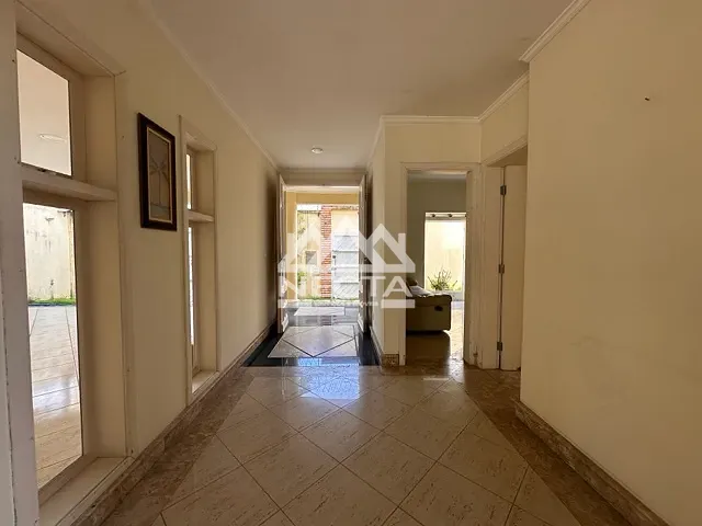 Casa com 450m² 4 quartos e 5 banheiros, à venda, no bairro Sumaré em Caraguatatuba