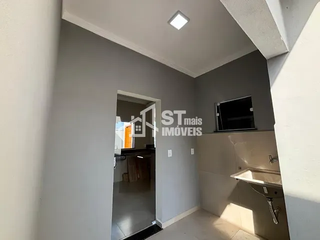 Casa 2 quartos e 1 banheiro, à venda, no bairro Jardim Heloísa em Andradas
