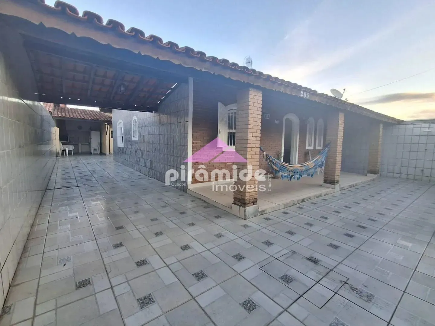 Casa, 2 quartos, 162 m² - Foto 1