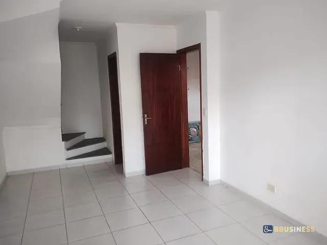 Sobrado 2 quartos e 2 banheiros, à venda, no bairro Jardim Lúcio de Castro em São Paulo
