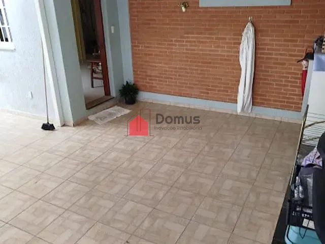 Casa com 250m² 5 quartos e 3 banheiros, à venda, no bairro Crispim em Pindamonhangaba