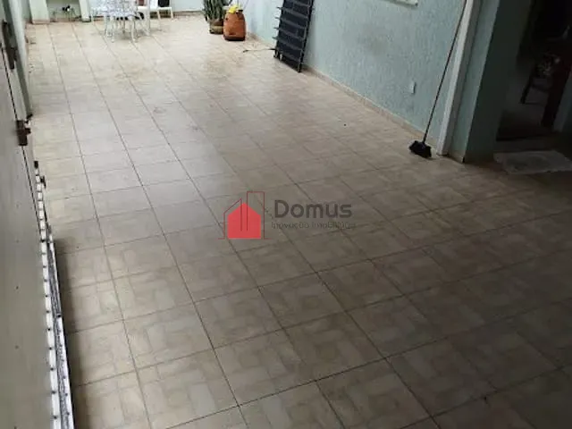 Casa com 250m² 5 quartos e 3 banheiros, à venda, no bairro Crispim em Pindamonhangaba