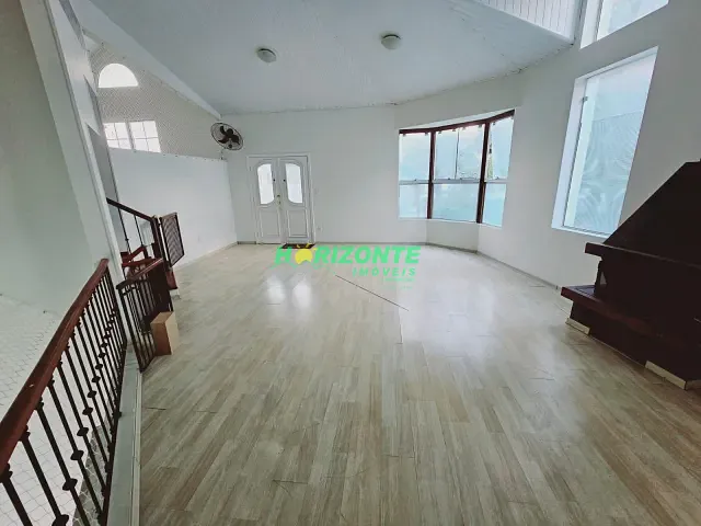 Casa com 419m² 4 quartos e 7 banheiros, à venda, no bairro Urbanova em São José dos Campos