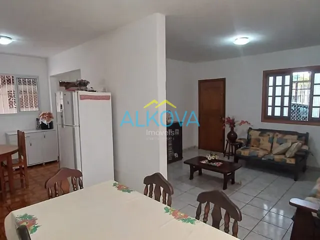 Casa com 330m² 3 quartos e 3 banheiros, à venda, no bairro Jardim América em São José dos Campos