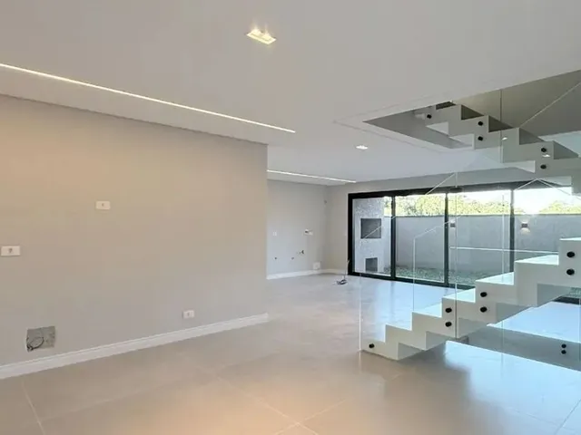 Casa com 122m² 3 quartos e 3 banheiros, à venda, no bairro Pilarzinho em Curitiba