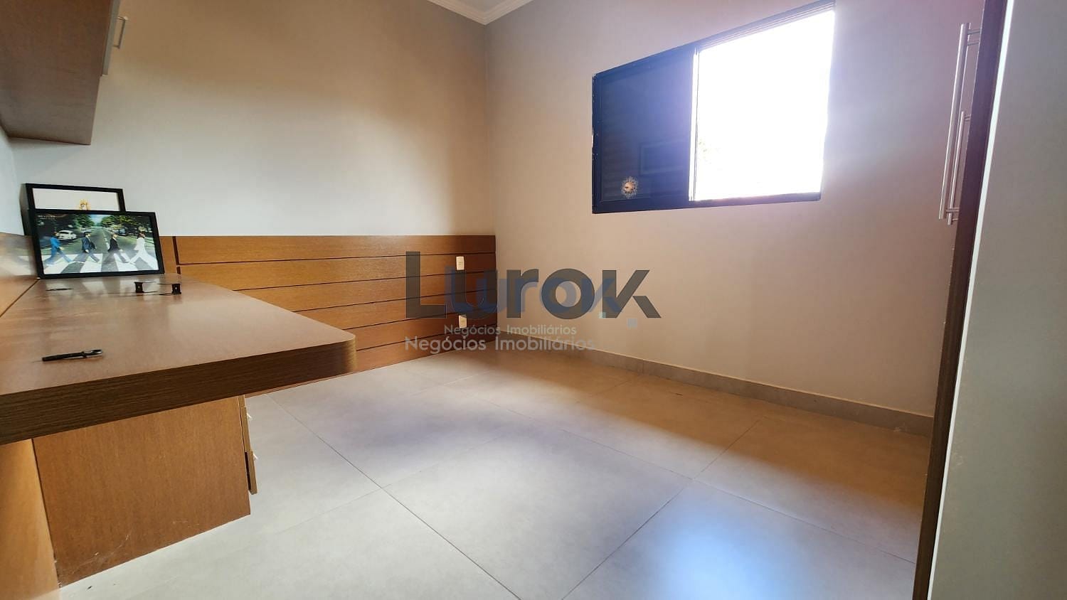 Casa, 4 quartos, 270 m² - Foto 33