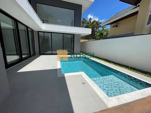 Casa com 367m² 4 quartos e 4 banheiros, à venda, no bairro Urbanova III em São José dos Campos