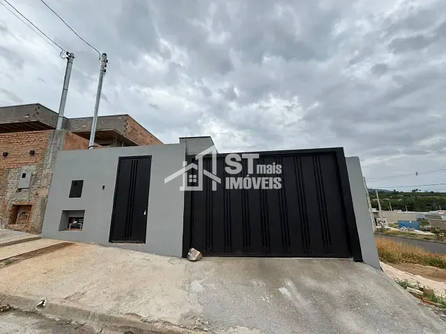 Casa com 160m² 2 quartos e 1 banheiro, à venda, no bairro Jardim Heloísa em Andradas