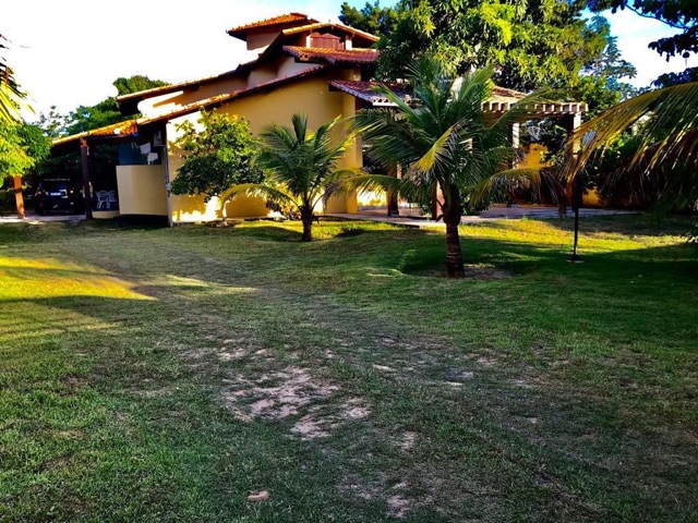 Casa com 1500m² 4 quartos e 6 banheiros, à venda ou para alugar, no bairro São João da Barra em São João da Barra