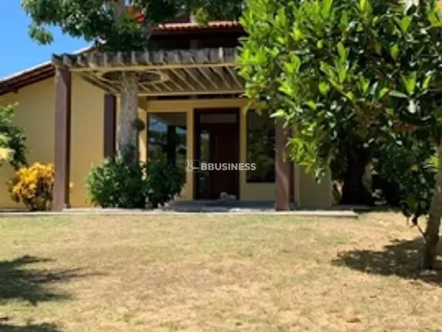 Casa com 1500m² 4 quartos e 6 banheiros, à venda ou para alugar, no bairro São João da Barra em São João da Barra